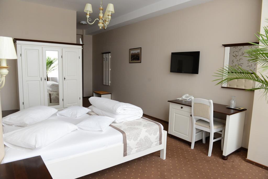 Hotel Europa Baia Mare Habitación foto